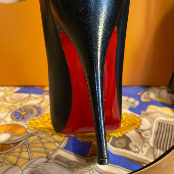 Red Bottoms-Authentic Christian Louboutin Black Leather Bianca Platform Size 39 - Picture 14 of 16